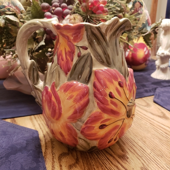 TABLETOPS LIFESTYLES TROPICAL FLOWERS PITCHER - Picture 9 of 10